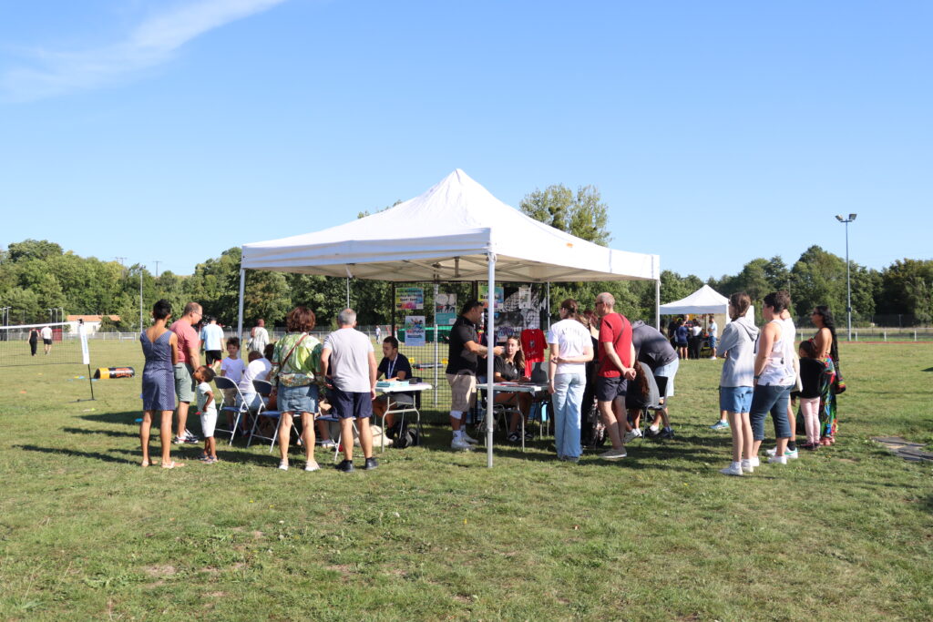 Stand des associations - Forum des associations 2025 - Agrandir l'image, fenêtre modale