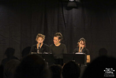 Le trio Luskad de Les Concerts de poche sur scène à la Pyramide Jean DIDIER à Mary-sur-Marne. - Agrandir l'image 2 sur 39, fenêtre modale