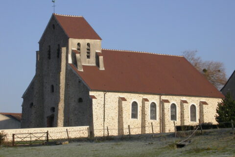 Vue de l'église de Cocherel