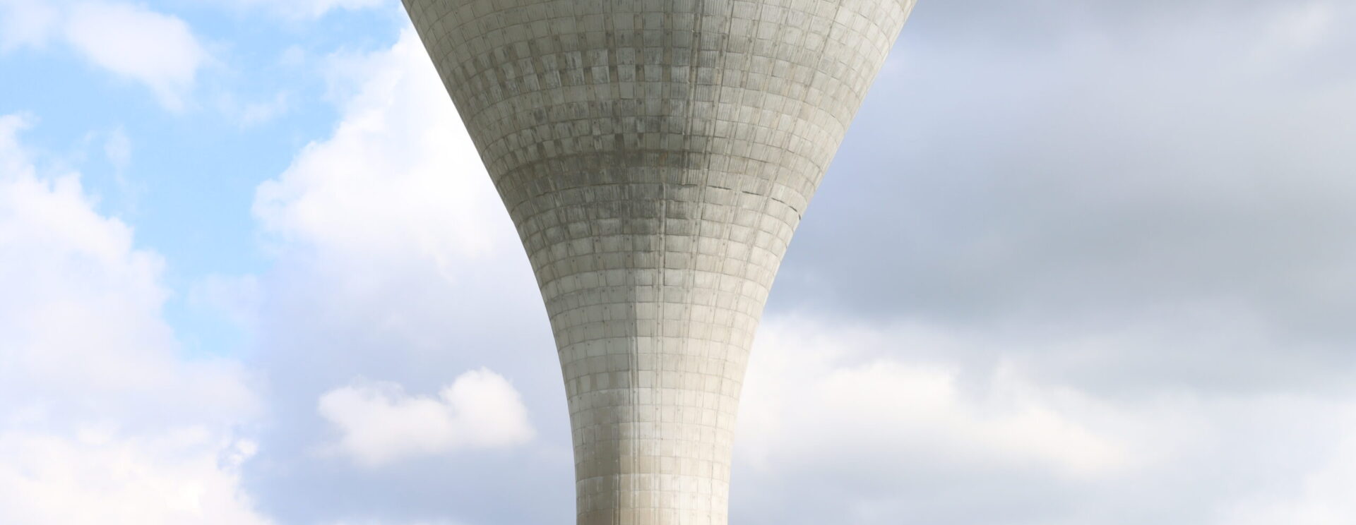 Vue du réservoir d’eau potable du Pays de l’Ourcq à Dhuisy