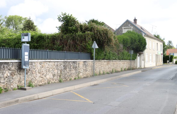 Arret de bus - CONGIS SUR THEROUANNE MAIRIE
