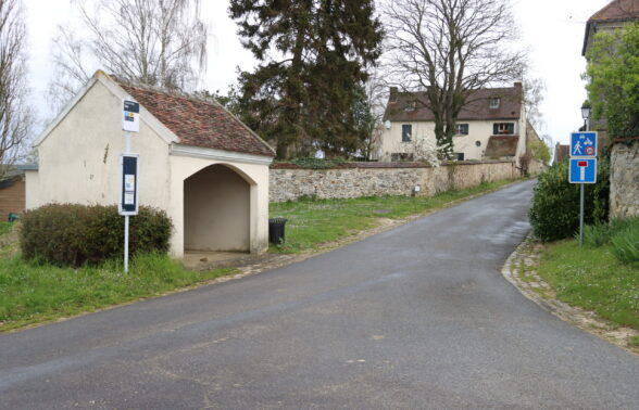 Arret de bus - COULOMBS EN VALOIS VAUX