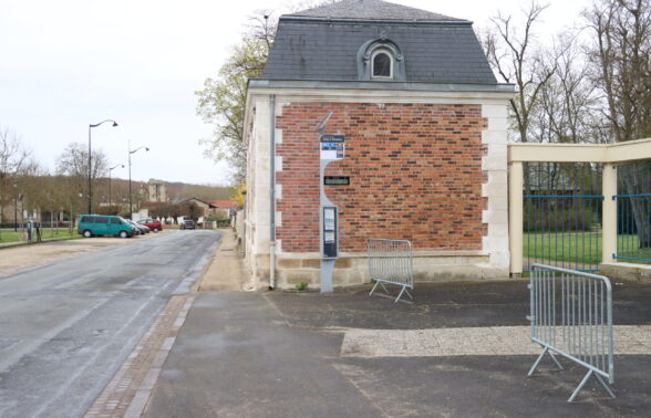 Arret de bus - CROUY SUR OURCQ COLLEGE LE CHAMPIVERT