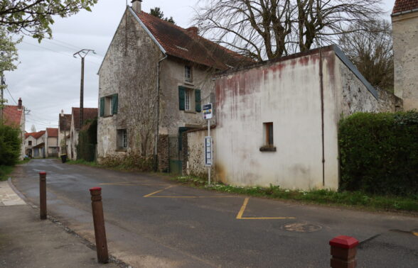Arret de bus - DHUISY CHAMBARDY