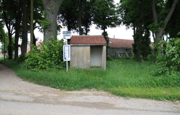 Arret de bus - DOUY LA RAMEE NONGLOIRE