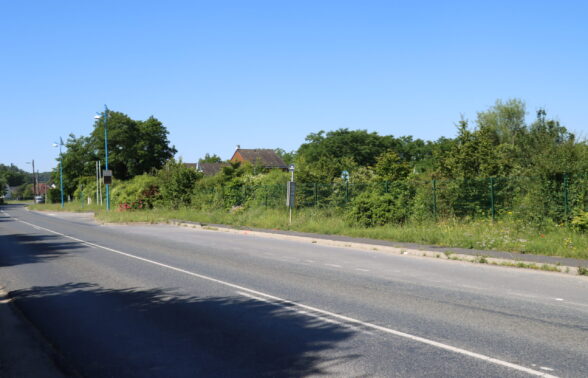 Arret de bus - ISLES LES MELDEUSES BRIQUETERIE