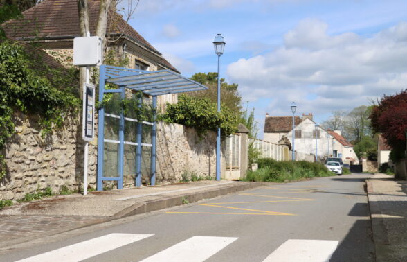 Arret de bus - JAIGNES ECOLE