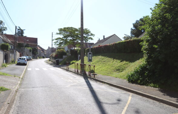 Arret de bus - LIZY SUR OURCQ ECHAMPEU