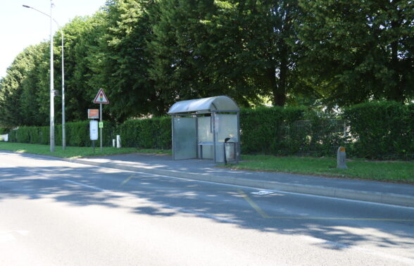 Arret de bus - LIZY SUR OURCQ ROUTE DE BEAUVAL