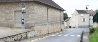 Arret de bus - MAY EN MULTIEN ECOLE MAIRIE