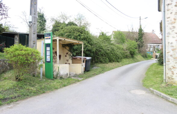 Arret de bus - TANCROU VILLEMENEUX