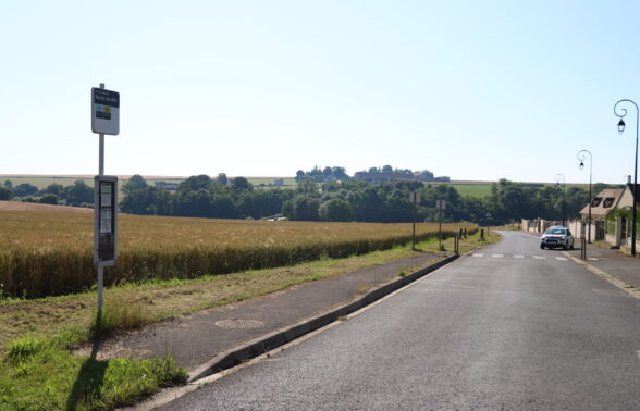 Arret de bus - TROCY EN MULTIEN JEU D'ARC
