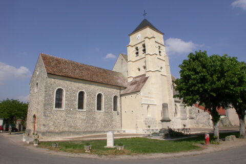 Vue extérieure de l'église Saint-Rémi à Congis-sur-Thérouanne