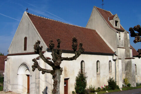 Vue de l'église d'Isles-les-Meldeuses