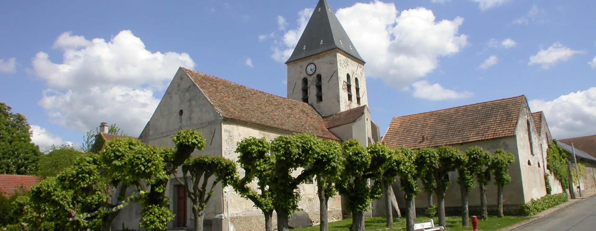 Vue de l'église de Jaignes