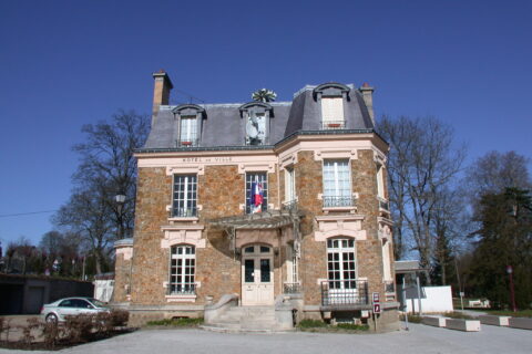 Vue frontale de la Mairie de Lizy-sur-Ourcq