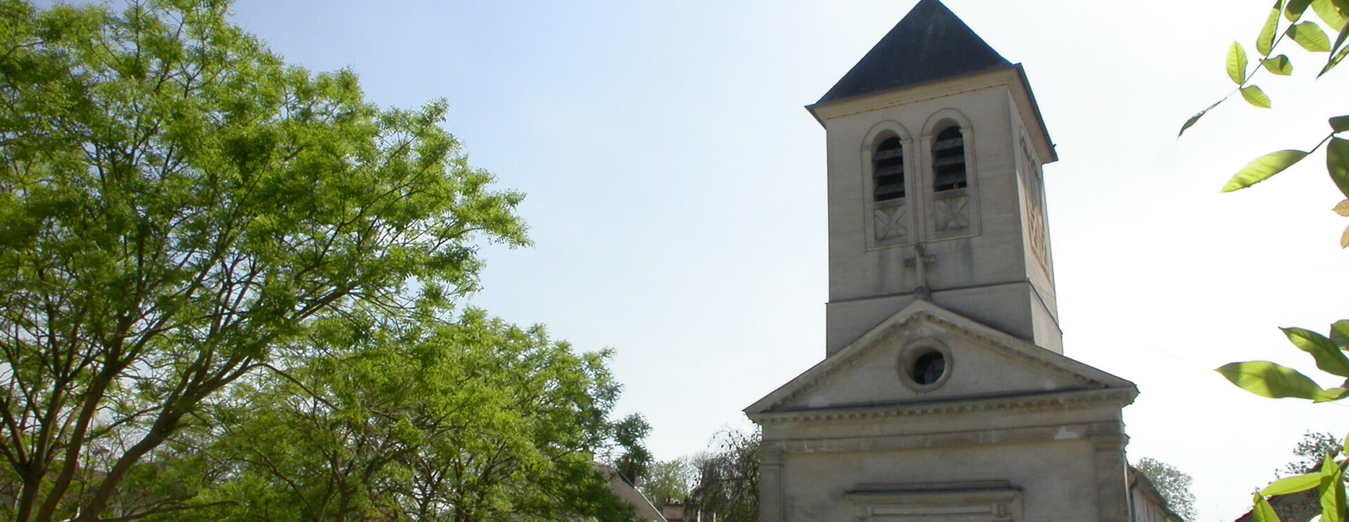 Vue de l'église de Mary-sur-Marne