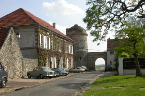Vue extérieure de la ferme de Trocy-en-Multien