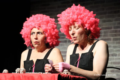 Pièce de théâtre "Toujours divines" de la Compagnie AtmosphèreS à la salle Maison Rouge de Lizy-sur-Ourcq. Lancement de la saison culturelle du Pays de l'Ourcq - Agrandir l'image 23 sur 30, fenêtre modale