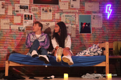 Pièce de théâtre "Tout ça Tout ça" de la Compagnie À corps rompu à la salle des fêtes d'Étrépilly. - Agrandir l'image 20 sur 30, fenêtre modale