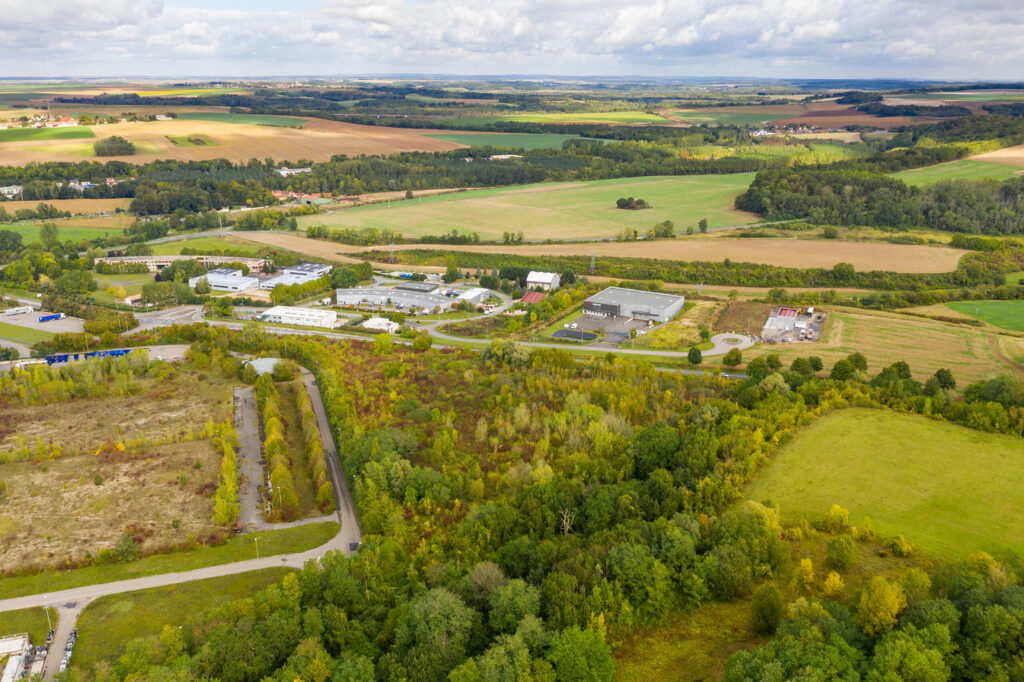 Vue aérienne de la zone de Grand Champ située à Ocquerre - Agrandir l'image, fenêtre modale
